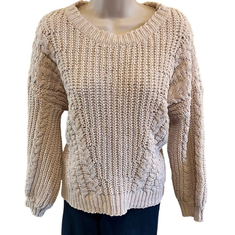 ☀️Small, POL, Textured Cream oversized chunky Knit Pullover.